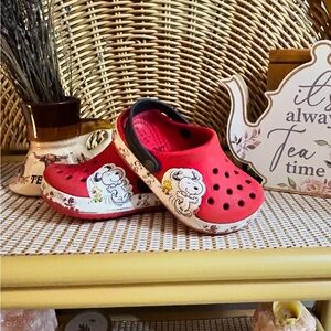 CROCS Peanuts